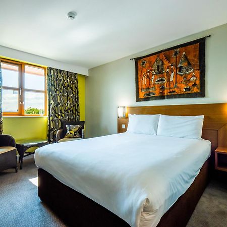 Chessington Safari Hotel Bagian luar foto