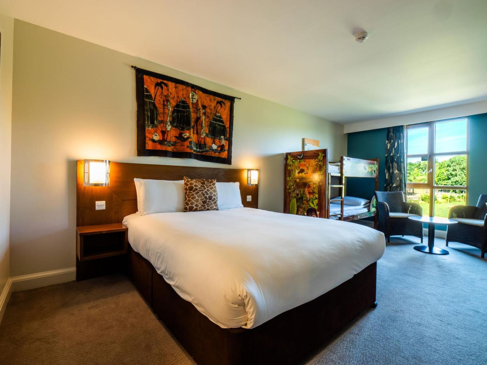 Chessington Safari Hotel Bagian luar foto