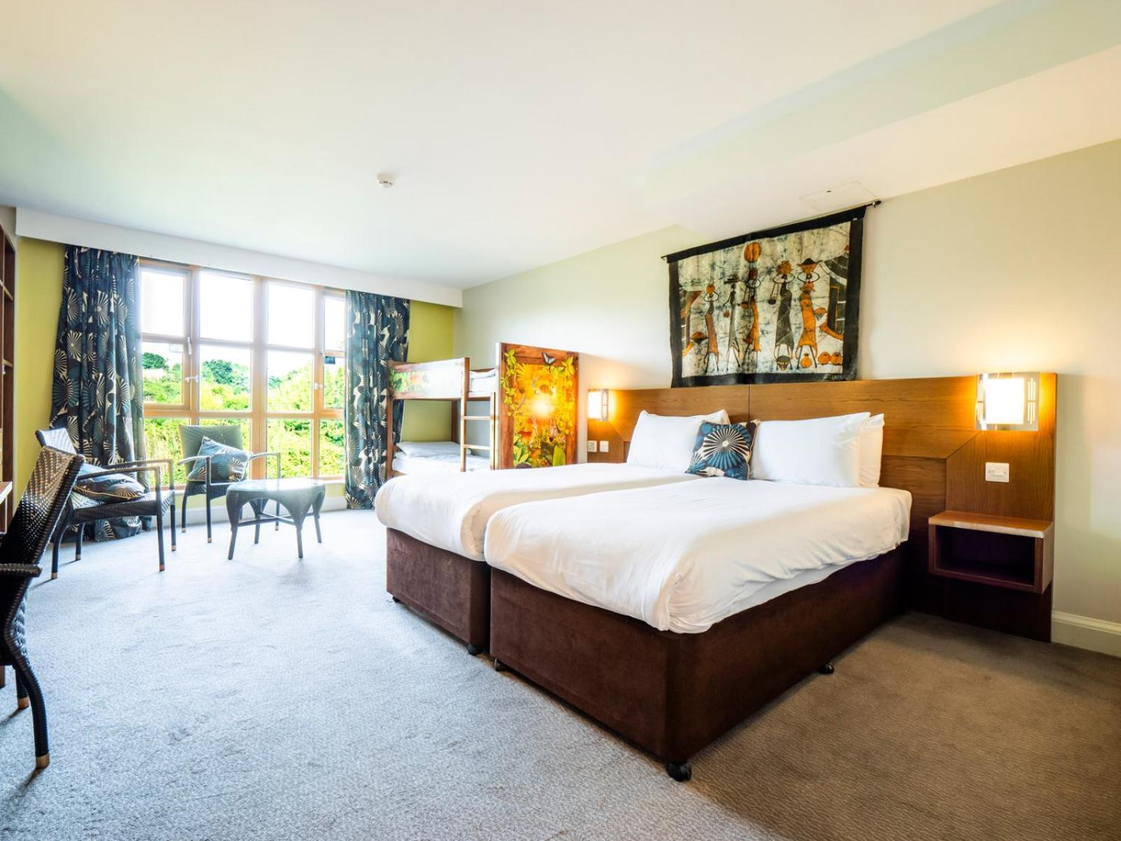Chessington Safari Hotel Bagian luar foto